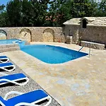 Marchelina Villa