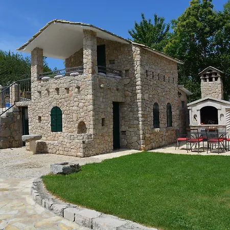 빌라 Marchelina